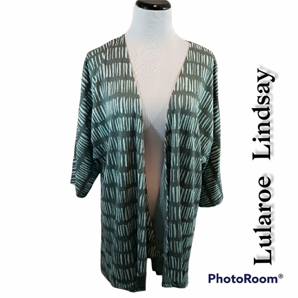 *Lularoe Lindsay Kimono, Woman's Size Small NWT